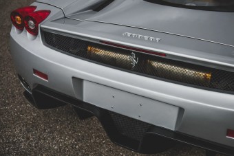 Még ki sem csomagolták, annyira új ez a 20 éves Ferrari