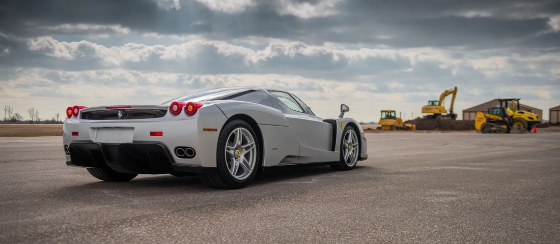 Még ki sem csomagolták, annyira új ez a 20 éves Ferrari