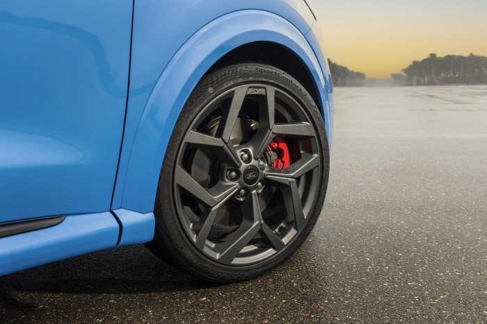 Elkészült a világ legerősebb egyliteres motorja 7