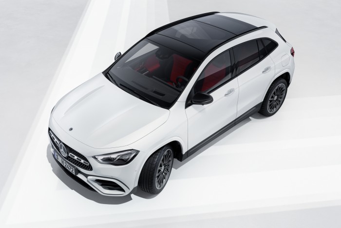 Nem csak kormányzásra jó az új Mercik kormánya 8