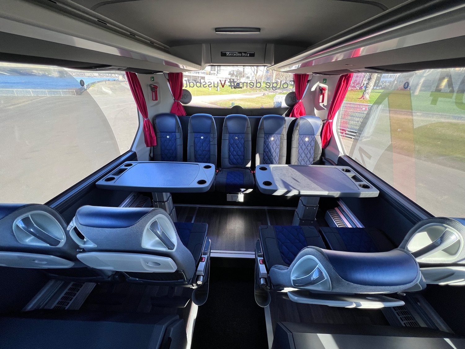 Ilyen kényelemben utazhatnak a német focisták 1 | Vezess Ilyen kényelemben utazhatnak a német focisták 1