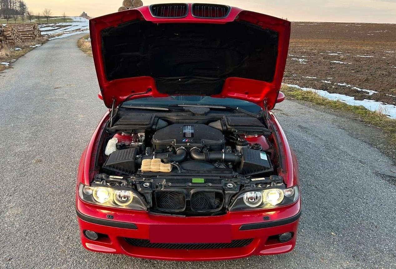 Gondolkodás nélkül megér ennyit egy ilyen öreg BMW M5? 1