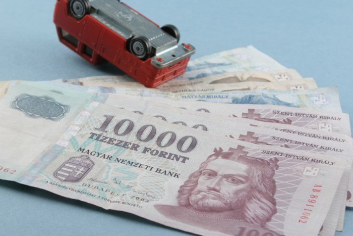 A kárszakértő szerint dupla pénz jár, honnan kaphatja meg a törött autó tulajdonosa? 2
