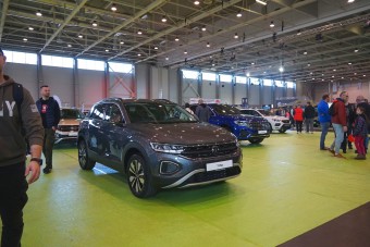 Autószalon az AMTS-en! Nem csak tuning, de új autókat is láthatsz