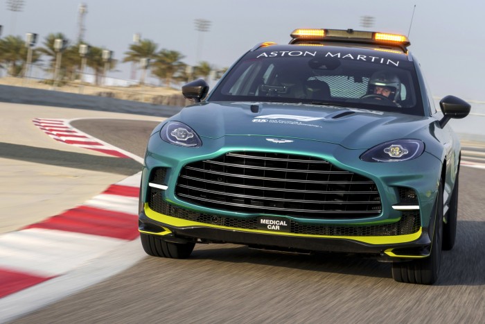 Mentőautó 700 lóerővel 7