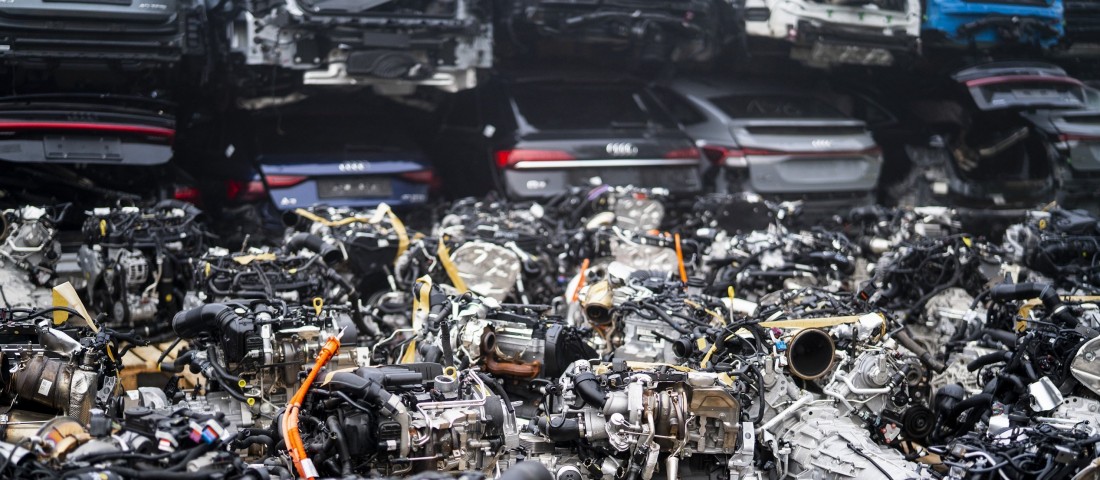 Roncsautókból születnek prémiumgépkocsik