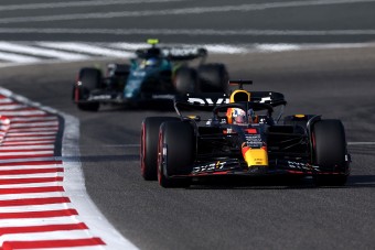 F1: Villant Alonso, a Ferrari a mezőny végén