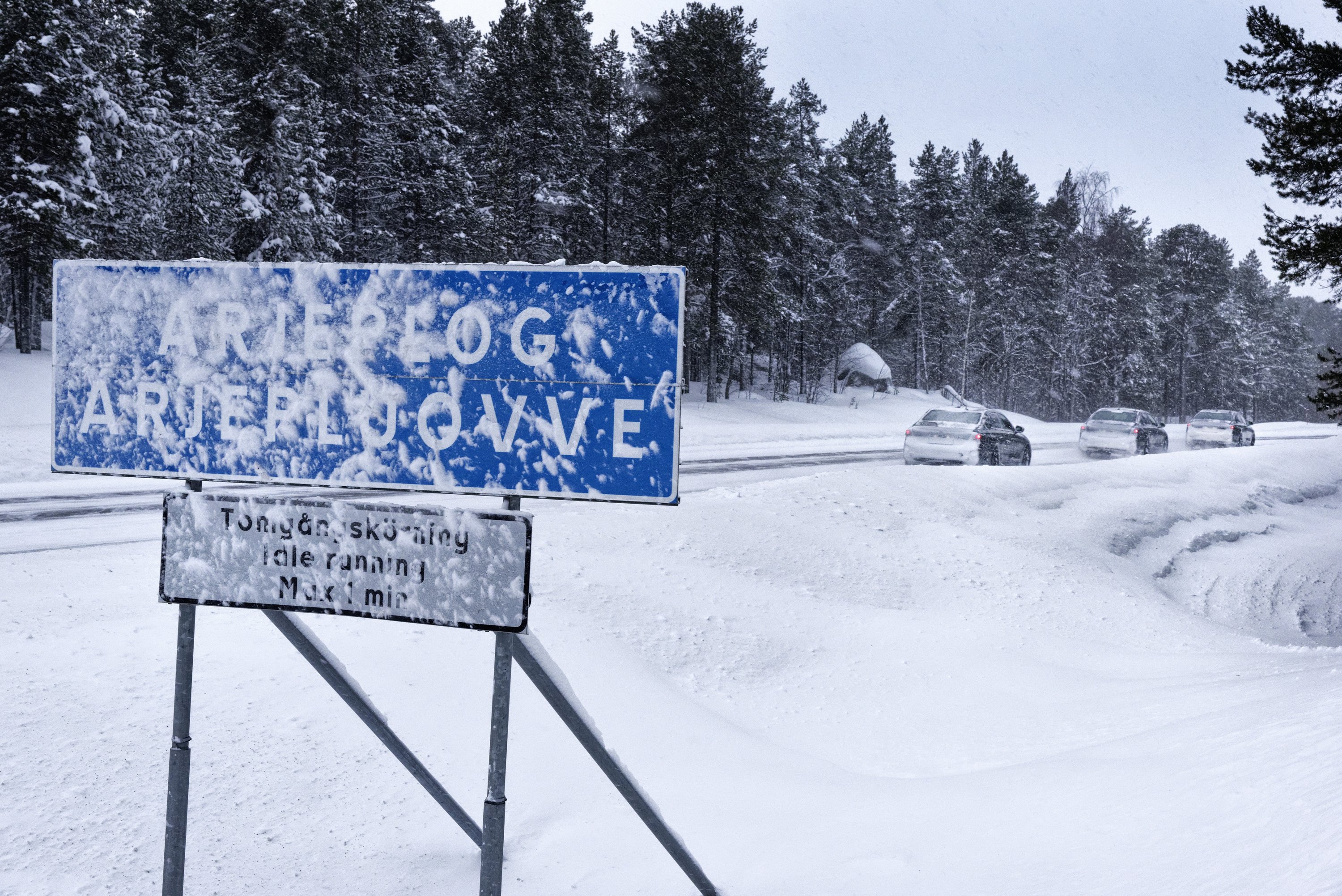 Hagyományos formát kap a BMW új villanyautója 48