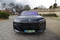 Jobb csinálni, mint nézni. Ez a BMW i7-re is igaz 53