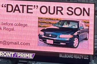 Rendhagyó autóhirdetés tarolta le az internetet