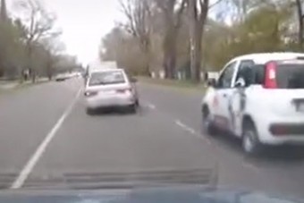 Majdnem valaki pizzája bánta az agyhalott büntetőfékezést Pesten