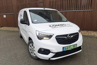 Kipróbáltuk, mire lehet menni egy elektromos futárautóval Budapesten