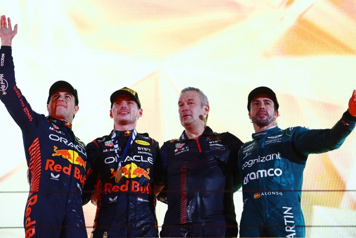 F1: Másolással vádolja a Red Bull Alonsóékat 2 | Vezess F1: Másolással vádolja a Red Bull Alonsóékat 2