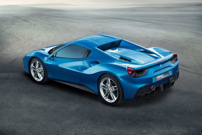 Nem, még Ferrarival sem parkolhatsz le akárhol 2