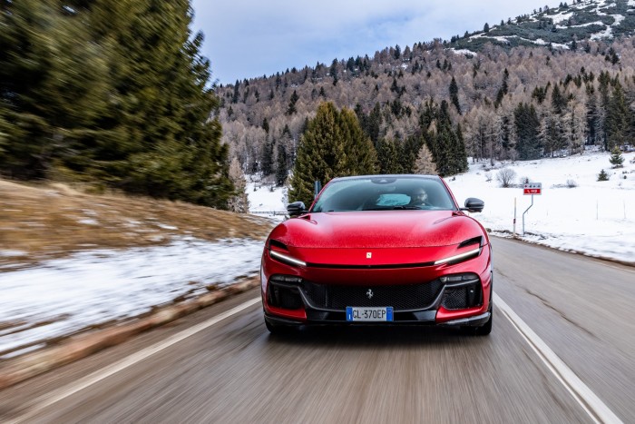 Hozzá sem szagolhat senki a Ferrari SUV-jához – Kipróbáltuk! 109 Hozzá sem szagolhat senki a Ferrari SUV-jához – Kipróbáltuk! 109
