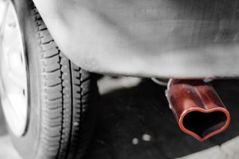 Rossz dolgot tolt rossz nyílásba a Tinder-partner