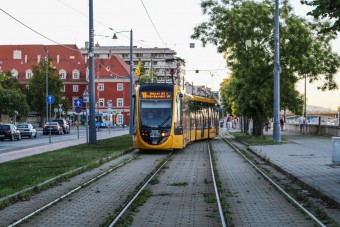 Tetemes mennyiségű új villamos érkezik Budapestre