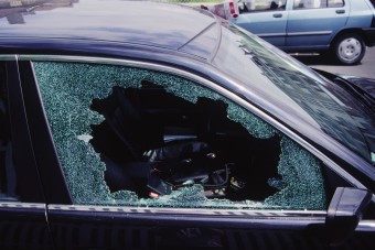 Gyermekrablás, az ügyintéző csak pénzért segített a rendőröknek