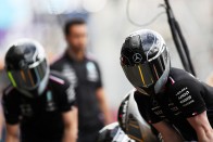 F1: Rossz hírt közöltek a Mercedesnél 3