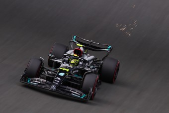 F1: Képtelen megbízni a Mercedesben Hamilton