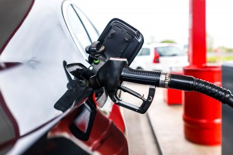 Emelik a benzin árát Magyarországon