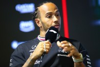 F1: Hivatalosan figyelmeztették a Red Bull főnökét 1