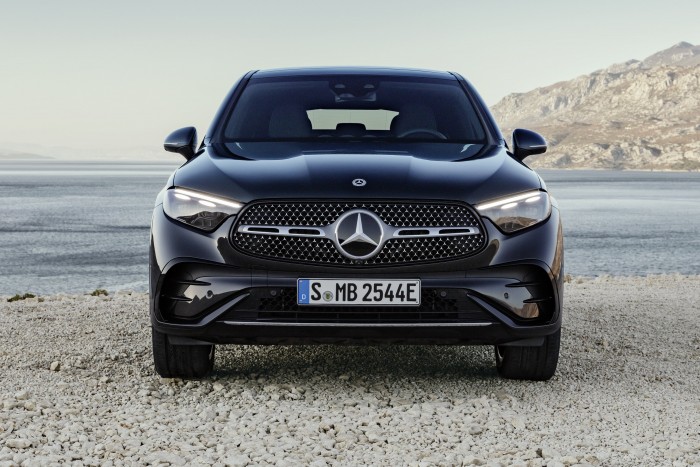 Megújult a Mercedes kecses behemótja 8