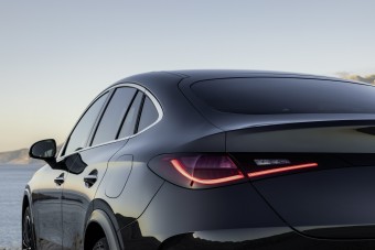 Megújult a Mercedes kecses behemótja