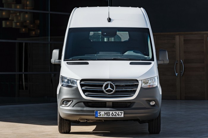 Minden is tönkremehet ezeken a pár hetes autókon 6