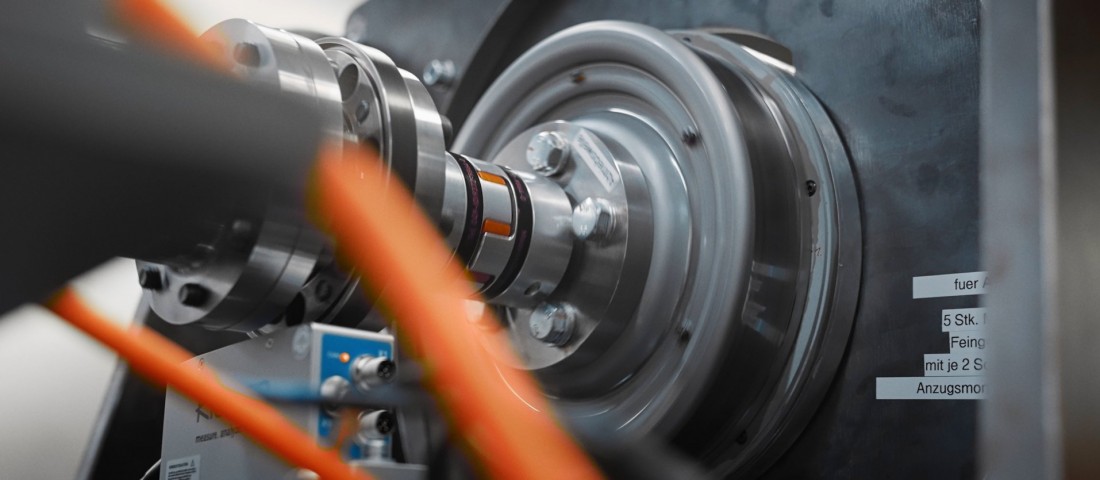 Messzebb mennek, olcsóbbak lesznek a BMW villanyautói