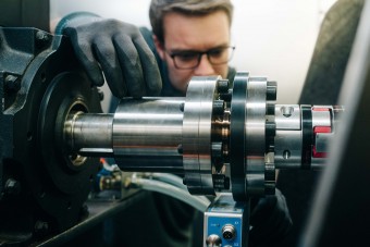 Messzebb mennek, olcsóbbak lesznek a BMW villanyautói