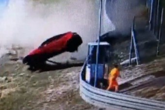 Törtek-zúztak a versenypályán, majd a biztosítót is palira vették