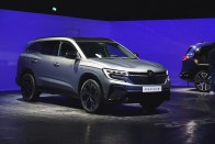 Divatmodellé alakult a Renault legendás autója 54