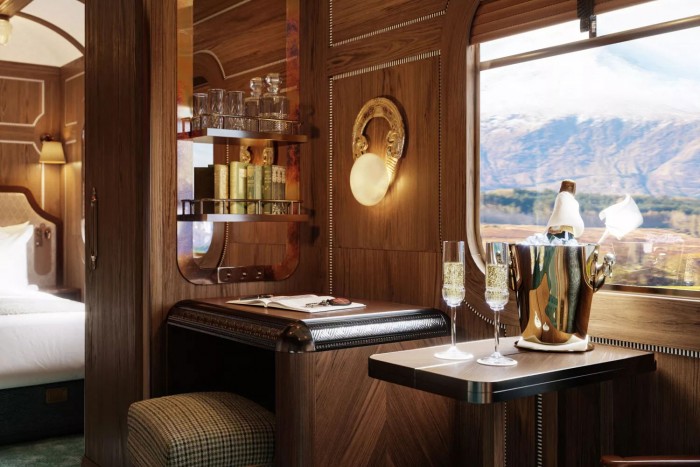 Masszázs is jár ehhez a jegyhez 6