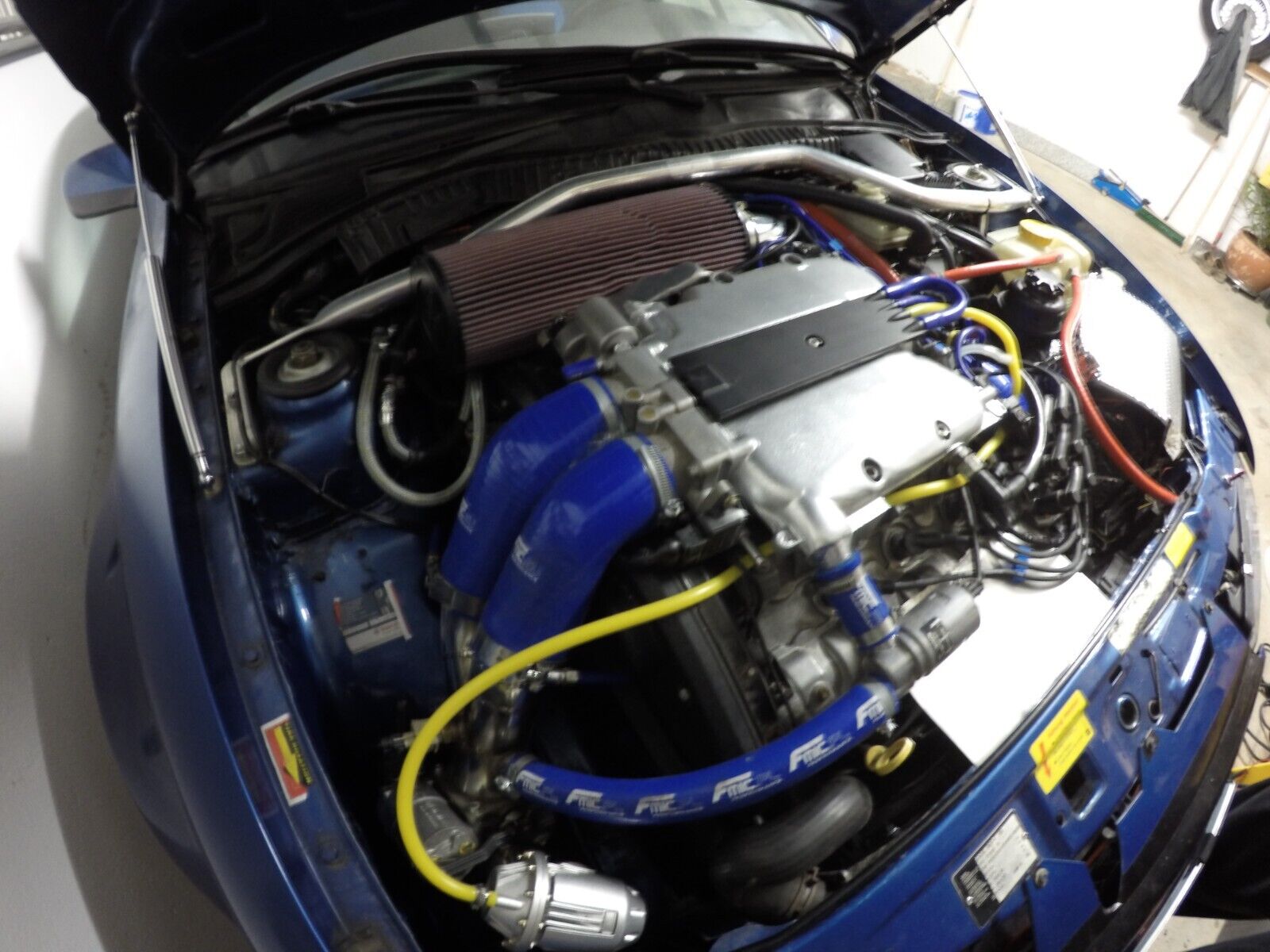 Kegyetlen erő mozgatja ezt a telepi tuningos Opel Calibrát 4