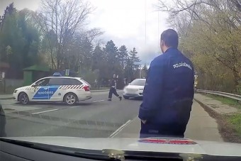 40 kilométer 20 perc alatt, óriási tempót mentek a szentendrei rendőrök egy szülő nő miatt