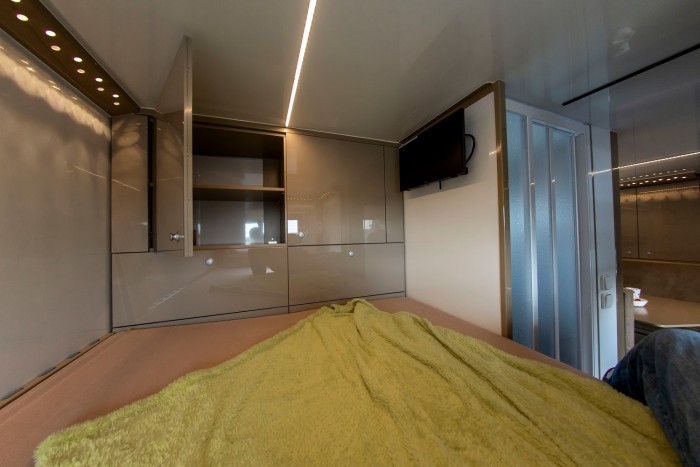 Ez a Tatra magával cipeli az egész házat 2