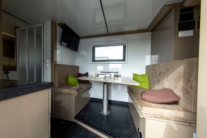 Ez a Tatra magával cipeli az egész házat 1