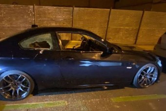 Csákánnyal verte szét fia BMW-jét, hogy ne vezethessen ittasan