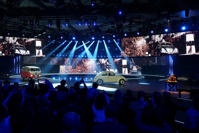 Megnéztük a Volkswagen olcsó villanyautóját 6 | Vezess Megnéztük a Volkswagen olcsó villanyautóját 6