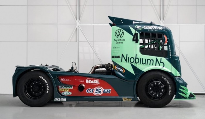 Elkészült a világ első hibrid versenykamionja 1 | Vezess Elkészült a világ első hibrid versenykamionja 1