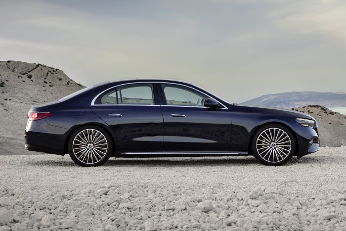 Új Mercedes-Benz E-osztály: plusz pénzért mindent is tud 8