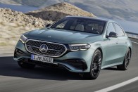 Új Mercedes-Benz E-osztály: plusz pénzért mindent is tud 70