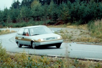 Így képzelték a svédek a jövő autóját 1980-ban, de óriásit tévedtek