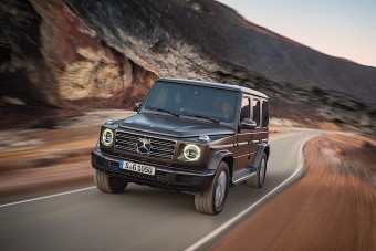 Egy új Mercedes G-osztályt kapott ajándékba a szomorú ötéves kislány