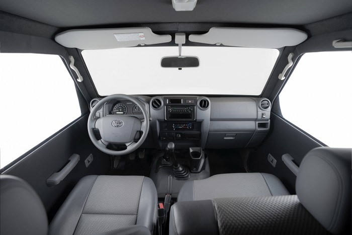 Megnyugodhatnak a milliárdos vadászok, itt a páncélozott terepjáró 2