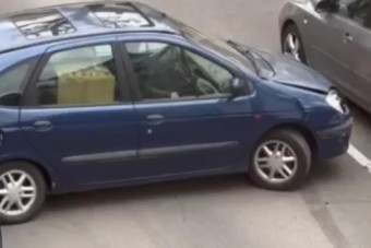 Emlékszel az év autós bénázására? Itt a folytatás és a részletek!