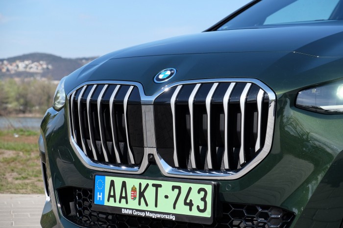 Családi BMW, őrült erővel, zöld rendszámmal 15