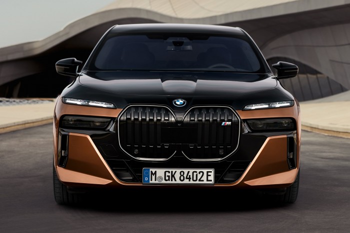 Nincs ennél erősebb, gyorsabb elektromos BMW 8