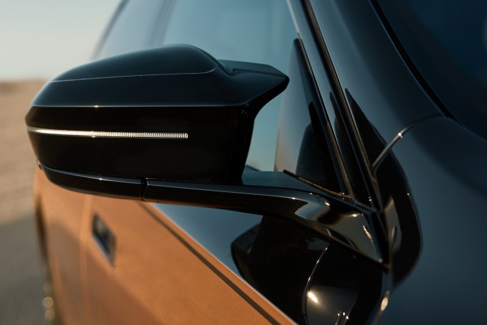 Nincs ennél erősebb, gyorsabb elektromos BMW 11